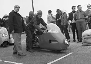 Images Dated 20th February 2021: Charlie Freeman & Billie Nelson (Norton) 1964 Sidecar TT