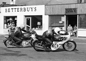 Charlie Garner (Kawasaki, 86) & George Barker (Honda) 1972 Production TT