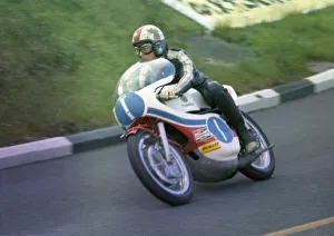 Chas Mortimer Collection: Chas Mortimer (Yamaha) 1972 Junior TT