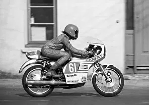 Images Dated 16th August 2016: Chas Mortimer (Yamaha) 1975 Production TT