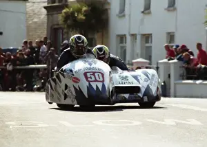 Chris Founds & Pete Founds (DJS Yamaha) 1998 Sidecar TT