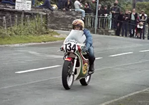 Images Dated 6th March 2022: Chris Harris (Cowles Yamaha) 1982 Southern 100