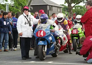 Images Dated 25th December 2021: Chris Heath (Honda) 1998 Production TT