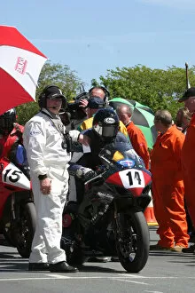 Images Dated 3rd June 2006: Chris Heath (Suzuki) 2006 Superbike TT