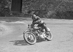 Vincent Collection: Chris Horn (Vincent) 1949 1000cc Clubman TT