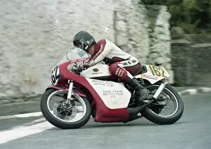 Images Dated 23rd September 2021: Chris Kneen (Yamaha) 1982 Southern 100