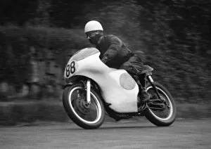 Images Dated 25th September 2019: Chris Williams (Norton) 1962 Senior Manx Grand Prix