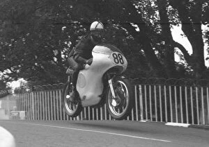 Images Dated 18th December 2020: Chris Williams (Norton) 1962 Senior Manx Grand Prix