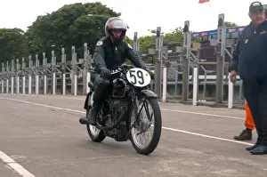 Chris Williams (Velocette) 2004 Classic Parade Lap