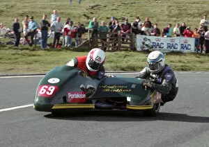 Images Dated 20th December 2019: Christopher Andrews & Malcolm Andrews (Windle Yamaha) 1993 Sidecar TT