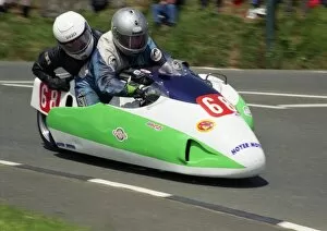 Images Dated 24th November 2017: Claude Montagnier & Gerald Midrouet (Windle Kawsaki) 2002 Sidecar TT