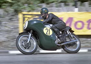 Images Dated 17th June 2022: Cliff Bolton (Norton) 1967 Senior Manx Grand Prix