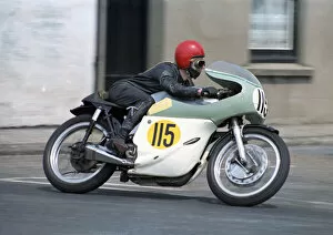 Images Dated 18th June 2021: Cliff Lawson (Norton) 1969 Senior TT