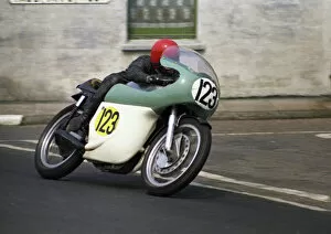 Images Dated 12th August 2016: Cliff Lawson (Norton) 1970 Senior TT