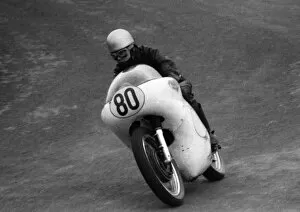 Images Dated 25th September 2019: Clive Brown (Matchless) 1962 Senior Manx Grand Peix