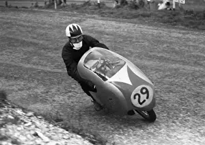 Clypse action from Cecil Sandford (Mondial) 1957 Lightweight TT