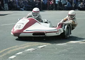 Images Dated 19th July 2020: Colin Hopper & Keith Newman (Sparton Phoenix) 1981 Sidecar TT