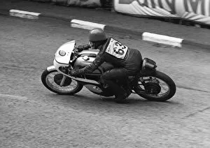 Images Dated 3rd February 2017: Colin Wray (Norton) 1966 Senior Manx Grand Prix