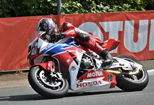 Images Dated 2nd June 2011: Conor Cummins (Honda) 2014 Superbike TT