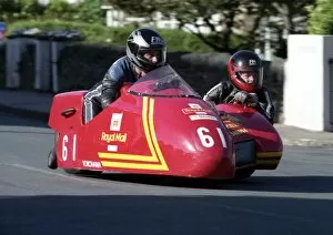 Images Dated 7th January 2018: Conrad Harrison & Carl Kirwin (Yamaha) 1994 Sidecar TT