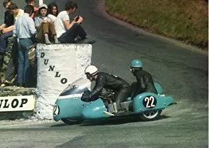 Images Dated 4th October 2018: Bill Cooper & D B Argent (WEC) 1969 500 Sidecar TT