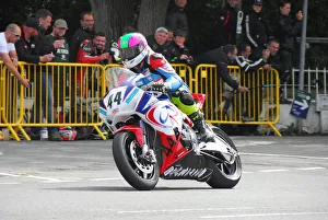 Images Dated 9th June 2017: Craig Neve (Honda) 2017 Senior TT