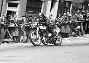 Images Dated 5th August 2017: Cromie McCandless (Norton) 1950 Senior TT