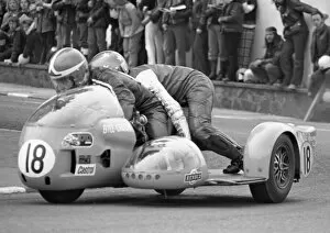 Images Dated 24th May 2022: Bill Crook & Stuart Collins (Windle BSA) 1974 750 Sidecar TT