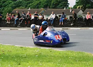 Bill Currie & Philip Bridge (Windle Yamaha) 2004 Sidecar TT