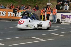 Images Dated 1st January 1980: Bill Currie & Robert Biggs (LCR Yamaha) 2010 Sidecar A TT