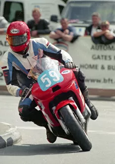 Images Dated 3rd July 2020: Damien Brady (Yamaha) 2002 Junior TT