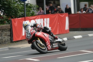Dan Stewart Gallery: Dan Stewart (Honda) 2011 Superbike TT