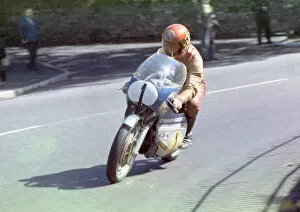 Images Dated 22nd August 2022: Danny Shimmin (Crooks Suzuki) 1972 Senior Manx Grand Prix