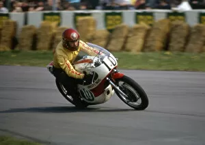 Images Dated 28th October 2020: Danny Shimmin (Yamaha) 1974 Oulton Park