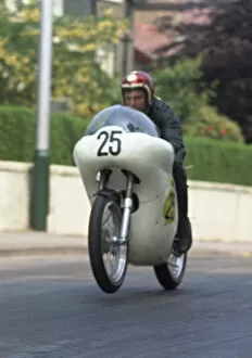 Images Dated 2nd December 2021: Darryl Pendlebury (Norton) 1970 Senior TT