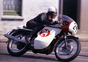 1969 Production Tt Collection: Darryl Pendlebury (Triumph) 1969 Production TT