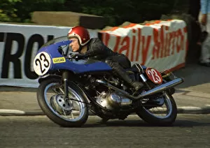 Images Dated 22nd October 2018: Darryl Pendlebury (Triumph) 1970 Production TT