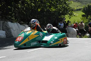 Images Dated 8th June 2009: Darryl Rayner & Mark Patterson (Shelbourne Honda) 2009 Sidecar TT