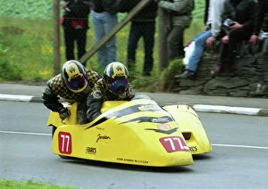 Images Dated 3rd May 2018: Dave Alcock & Dave Gledill (Shelbourne) 2000 Sidecar TT