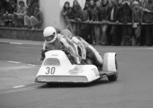 Dave Bexley & Alan Martin (Hadleigh Kawasaki) 1977 1000 Sidecar TT