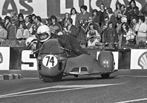 Dave Bexley Gallery: Dave Bexley & B Tyler (Honda) 1973 750 Sidecar TT