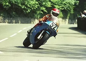 Images Dated 27th July 2016: Dave Broadhead (Kawasaki) 1987 Formula One TT