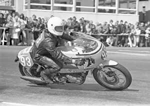 Images Dated 9th April 2021: Dave Carwright (Norton) 1975 Production TT