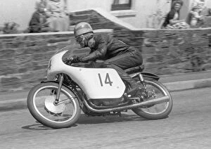 Images Dated 2nd August 2011: Dave Chadwick at Nursery Bends: 1959 Ultra Lightweight TT