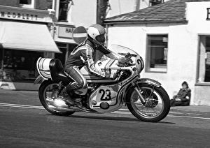 Images Dated 22nd January 2018: Dave Danks (Honda) 1975 Production TT