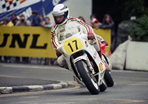 Images Dated 24th October 2021: Dave Dean (Suzuki) 1987 Senior TT