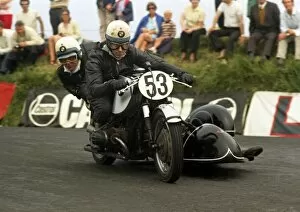 Images Dated 12th January 2018: Dave Dickinson &s Cooper (BMW) 1970 750cc Sidecar TT