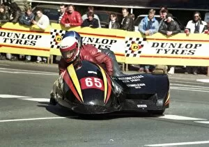 Images Dated 18th January 2018: Dave French & Steve Lavender (Wrathall Yamaha) 1989 Sidecar TT