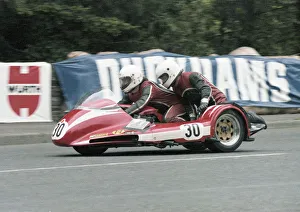 Images Dated 18th September 2020: Dave Hallam & John Havercroft (Yamaha) 1979 Sidecar TT