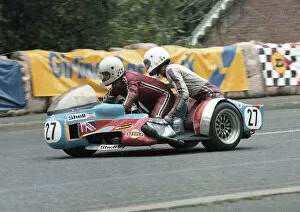 Images Dated 18th September 2020: Dave Houghton & Ashley Wooller (Reemaun) 1979 Sidecar TT